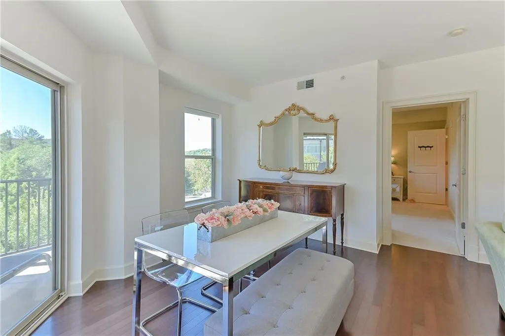 200 River Vista Drive Unit 530, Atlanta, Georgia 30339, 2 Bedrooms Bedrooms, ,2 BathroomsBathrooms,Residential,Sold,200 River Vista Drive Unit 530,6610163