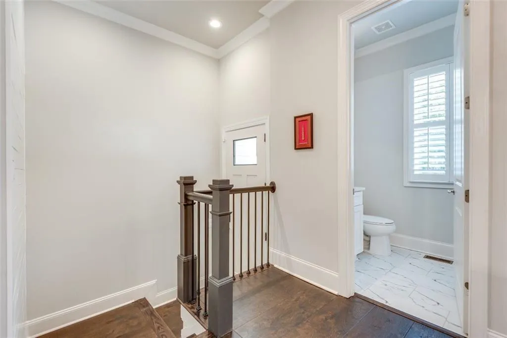 8005 Linfield Way, Sandy Springs, Georgia 30350, 3 Bedrooms Bedrooms, ,3 BathroomsBathrooms,Residential,Sold,8005 Linfield Way,7124595