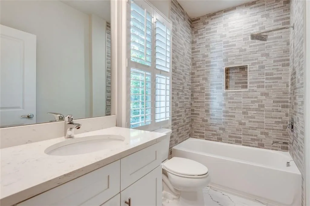 8005 Linfield Way, Sandy Springs, Georgia 30350, 3 Bedrooms Bedrooms, ,3 BathroomsBathrooms,Residential,Sold,8005 Linfield Way,7124595