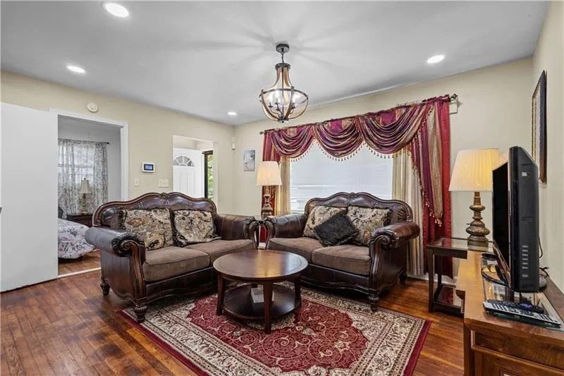 2383 Baker Road Nw, Atlanta, Georgia 30318, 3 Bedrooms Bedrooms, ,2 BathroomsBathrooms,Residential,For Sale,2383 Baker Road Nw,7660444