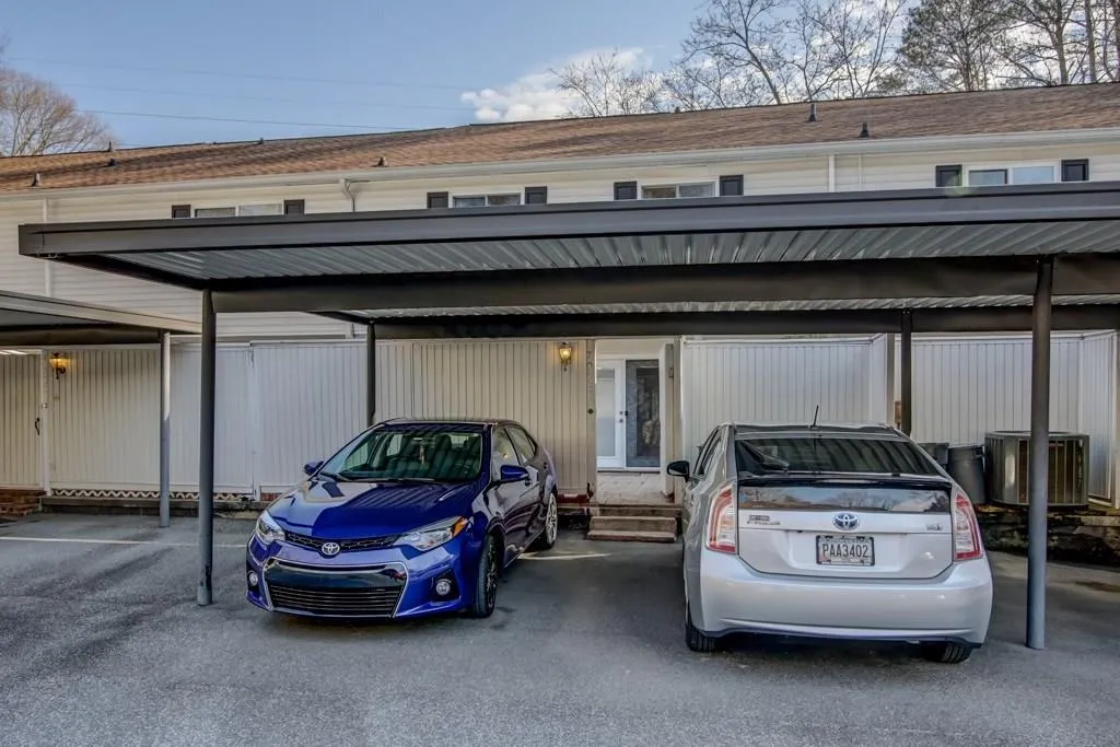 7086 Stonington Drive Ne Unit 7086, Sandy Springs, Georgia 30328, 3 Bedrooms Bedrooms, ,2 BathroomsBathrooms,Residential,Sold,7086 Stonington Drive Ne Unit 7086,5803183