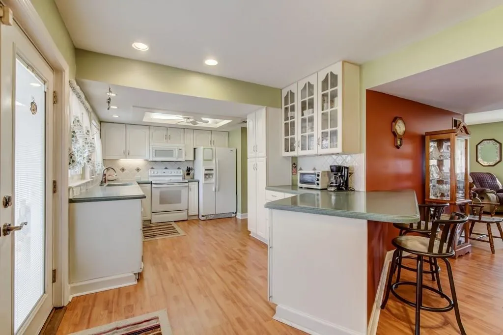 7086 Stonington Drive Ne Unit 7086, Sandy Springs, Georgia 30328, 3 Bedrooms Bedrooms, ,2 BathroomsBathrooms,Residential,Sold,7086 Stonington Drive Ne Unit 7086,5803183