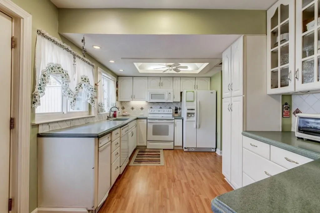 7086 Stonington Drive Ne Unit 7086, Sandy Springs, Georgia 30328, 3 Bedrooms Bedrooms, ,2 BathroomsBathrooms,Residential,Sold,7086 Stonington Drive Ne Unit 7086,5803183