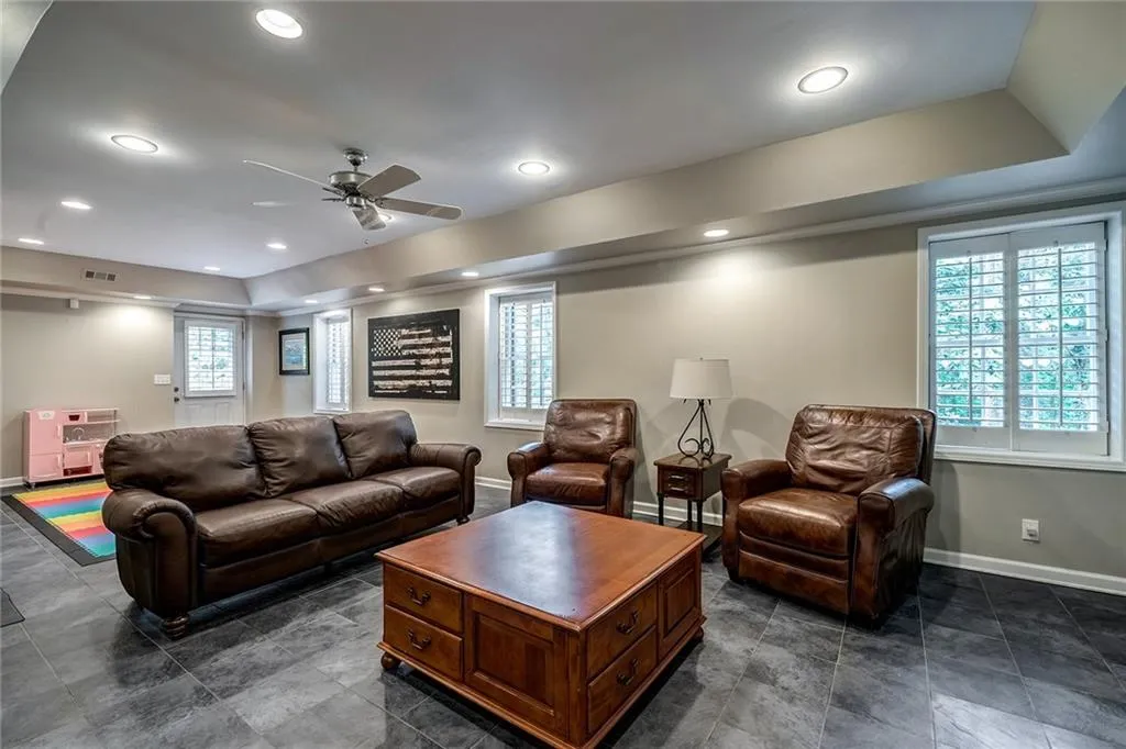 5590 Lake Island Drive, Atlanta, Georgia 30327, 4 Bedrooms Bedrooms, ,4 BathroomsBathrooms,Residential,Sold,5590 Lake Island Drive,6801197