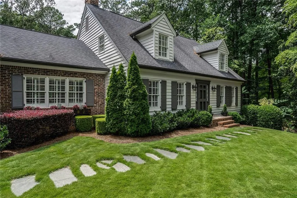 5590 Lake Island Drive, Atlanta, Georgia 30327, 4 Bedrooms Bedrooms, ,4 BathroomsBathrooms,Residential,Sold,5590 Lake Island Drive,6801197