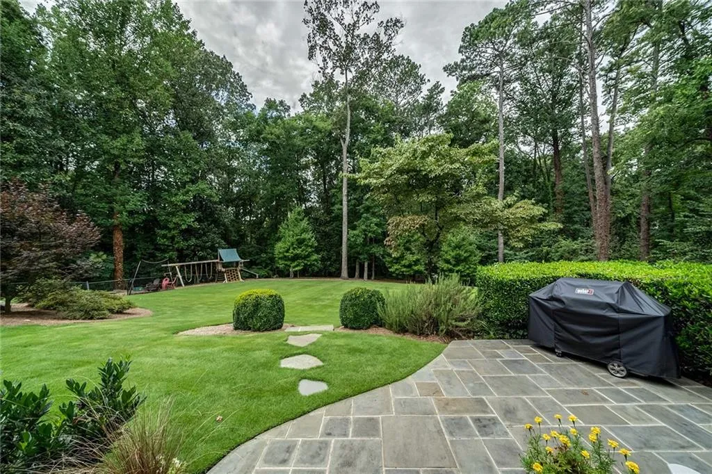 5590 Lake Island Drive, Atlanta, Georgia 30327, 4 Bedrooms Bedrooms, ,4 BathroomsBathrooms,Residential,Sold,5590 Lake Island Drive,6801197
