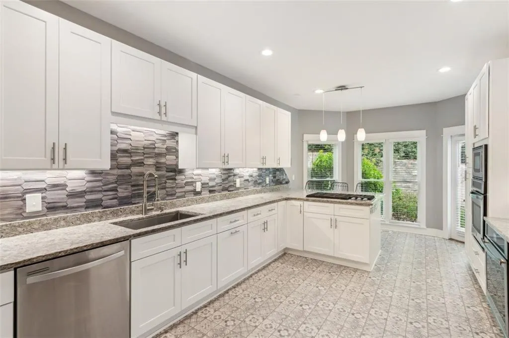 4 Forest Ridge Court, Atlanta, Georgia 30350, 3 Bedrooms Bedrooms, ,2 BathroomsBathrooms,Residential,Sold,4 Forest Ridge Court,7568140