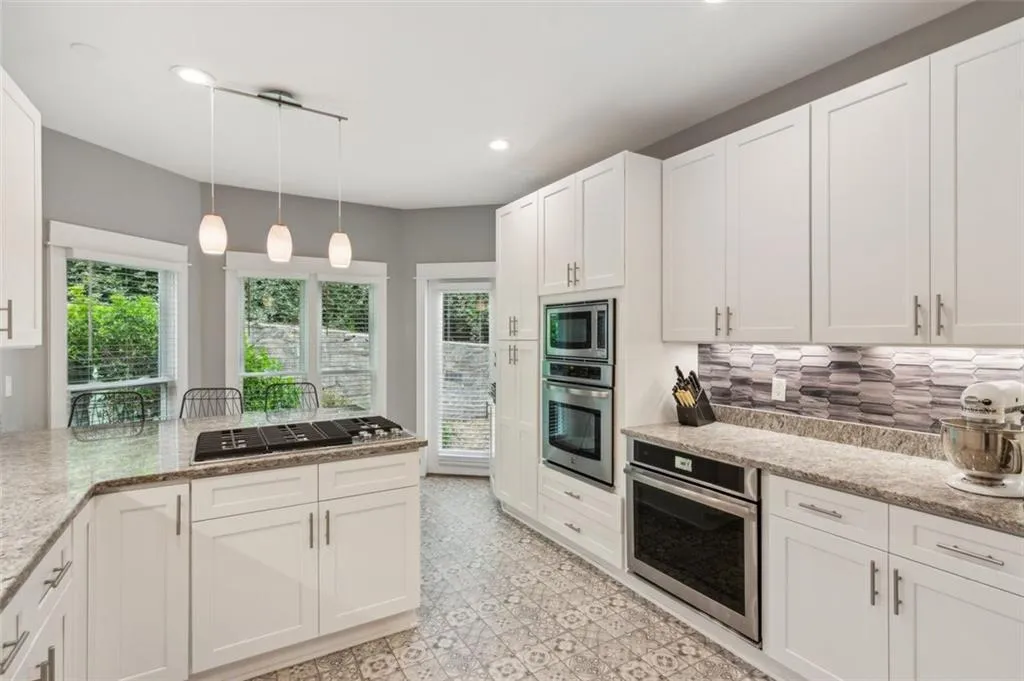 4 Forest Ridge Court, Atlanta, Georgia 30350, 3 Bedrooms Bedrooms, ,2 BathroomsBathrooms,Residential,Sold,4 Forest Ridge Court,7568140