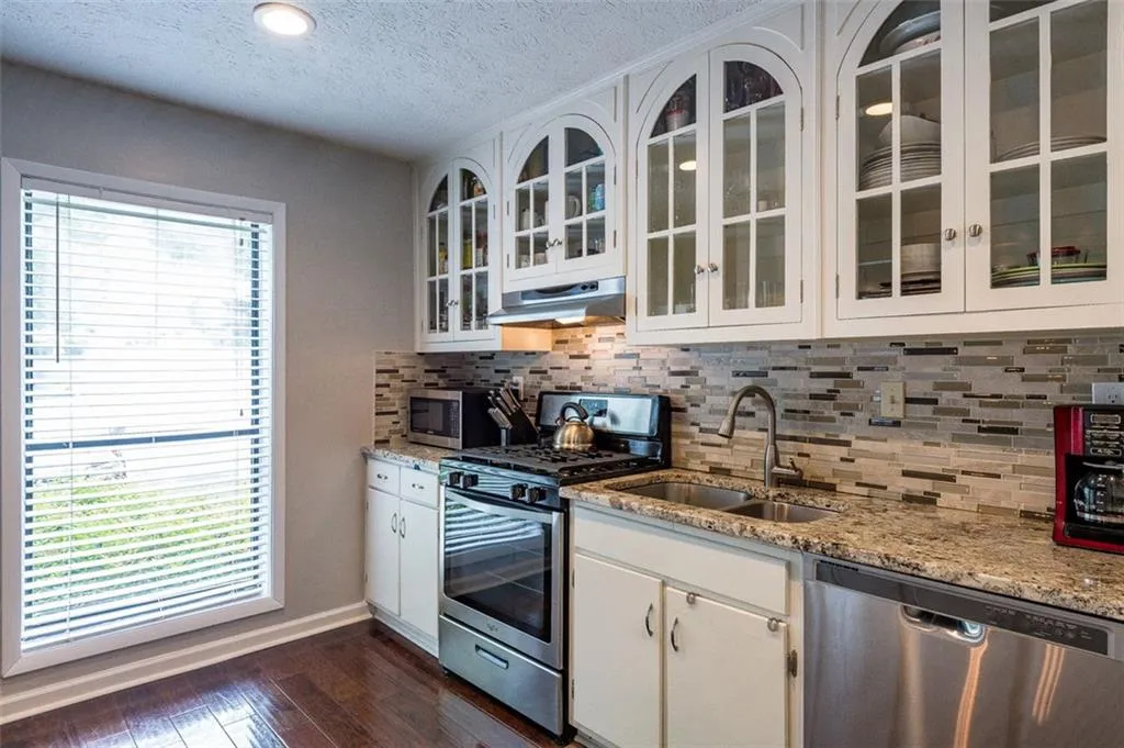 1701 Woodcliff Drive, Atlanta, Georgia 30350, 2 Bedrooms Bedrooms, ,2 BathroomsBathrooms,Residential,Sold,1701 Woodcliff Drive,7049721 1701 Woodcliff Drive, Atlanta, Georgia 30350, 2 Bedrooms Bedrooms, ,2 BathroomsBathrooms,Residential,Sold,1701 Woodcliff Drive,7049721