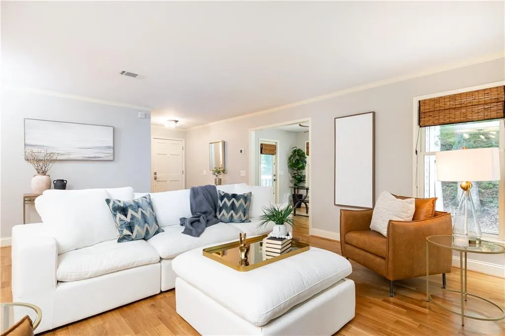 602 Bainbridge Drive Unit 602, Atlanta, Georgia 30327, 2 Bedrooms Bedrooms, ,2 BathroomsBathrooms,Residential,For Sale,602 Bainbridge Drive Unit 602,7622998