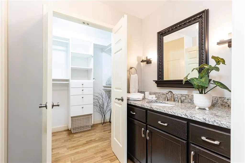 602 Bainbridge Drive Unit 602, Atlanta, Georgia 30327, 2 Bedrooms Bedrooms, ,2 BathroomsBathrooms,Residential,For Sale,602 Bainbridge Drive Unit 602,7622998