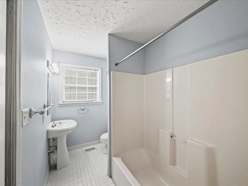 1920 Main Street Nw, Atlanta, Georgia 30318, 3 Bedrooms Bedrooms, ,2 BathroomsBathrooms,Residential,For Sale,1920 Main Street Nw,7613960