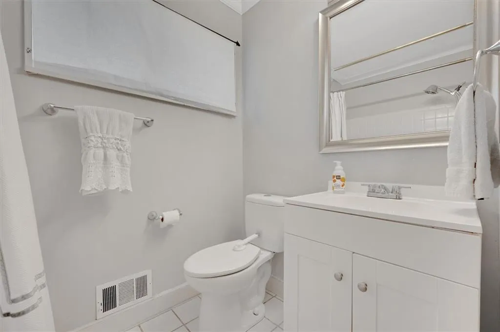 6426 Wright Road, Atlanta, Georgia 30328, 4 Bedrooms Bedrooms, ,3 BathroomsBathrooms,Residential,Sold,6426 Wright Road,7488013