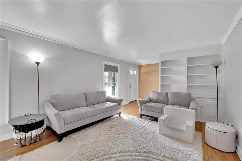 6426 Wright Road, Atlanta, Georgia 30328, 4 Bedrooms Bedrooms, ,3 BathroomsBathrooms,Residential,Sold,6426 Wright Road,7488013