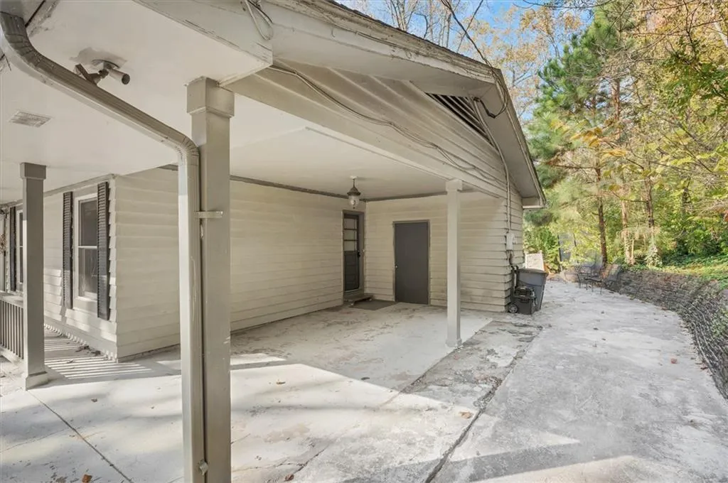 6426 Wright Road, Atlanta, Georgia 30328, 4 Bedrooms Bedrooms, ,3 BathroomsBathrooms,Residential,Sold,6426 Wright Road,7488013