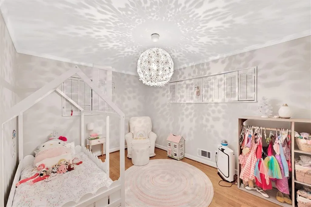 6426 Wright Road, Atlanta, Georgia 30328, 4 Bedrooms Bedrooms, ,3 BathroomsBathrooms,Residential,Sold,6426 Wright Road,7488013