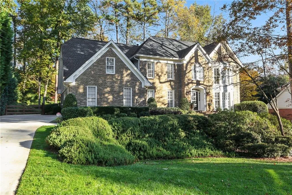 310 Burnt Oak Court, Sandy Springs, Georgia 30328, 4 Bedrooms Bedrooms, ,3 BathroomsBathrooms,Residential,Sold,310 Burnt Oak Court,6098928