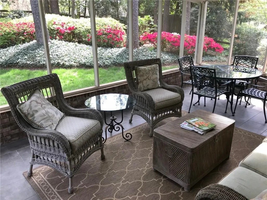 310 Burnt Oak Court, Sandy Springs, Georgia 30328, 4 Bedrooms Bedrooms, ,3 BathroomsBathrooms,Residential,Sold,310 Burnt Oak Court,6098928