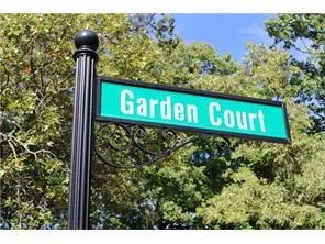 503 Garden Court Unit 503, Sandy Springs, Georgia 30328, 3 Bedrooms Bedrooms, ,2 BathroomsBathrooms,Residential,Sold,503 Garden Court Unit 503,5817655