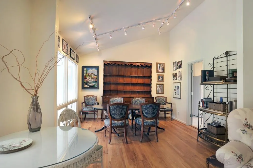 5255 Mount Vernon Parkway, Sandy Springs, Georgia 30327, 5 Bedrooms Bedrooms, ,3 BathroomsBathrooms,Residential,Sold,5255 Mount Vernon Parkway,5968476