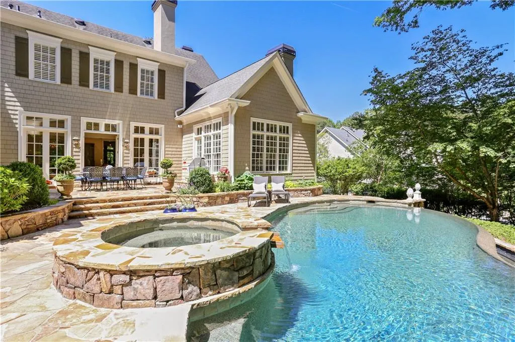 2900 Nancy Creek Road Nw, Atlanta, Georgia 30327, 6 Bedrooms Bedrooms, ,6 BathroomsBathrooms,Residential,Sold,2900 Nancy Creek Road Nw,5842503