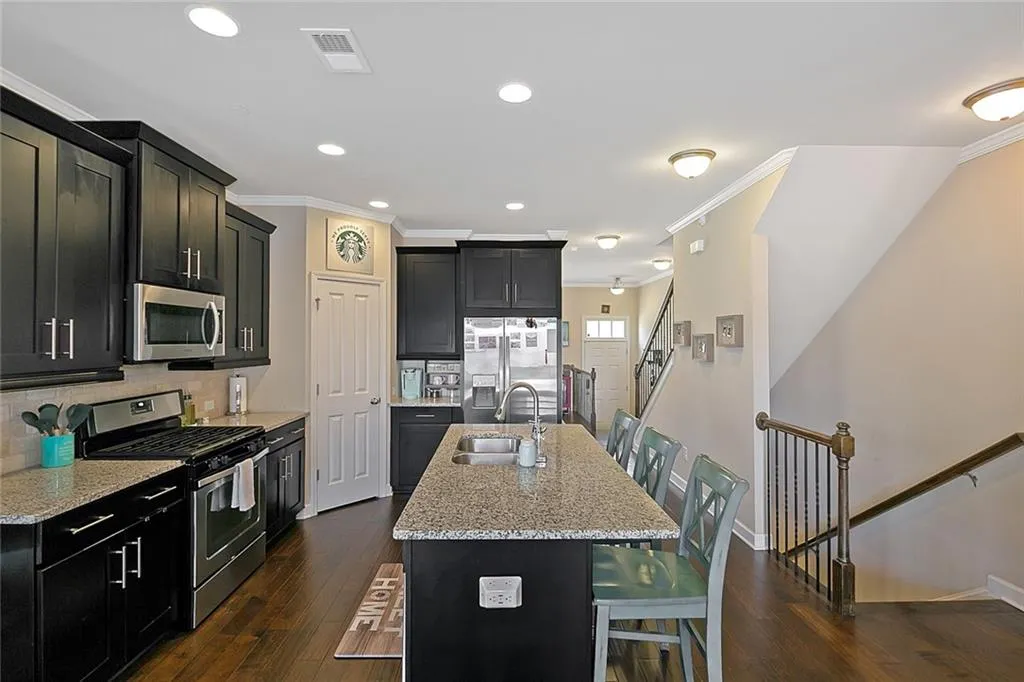 7520 Highlands Point, Sandy Springs, Georgia 30328, 3 Bedrooms Bedrooms, ,3 BathroomsBathrooms,Residential,Sold,7520 Highlands Point,6708971 7520 Highlands Point, Sandy Springs, Georgia 30328, 3 Bedrooms Bedrooms, ,3 BathroomsBathrooms,Residential,Sold,7520 Highlands Point,6708971