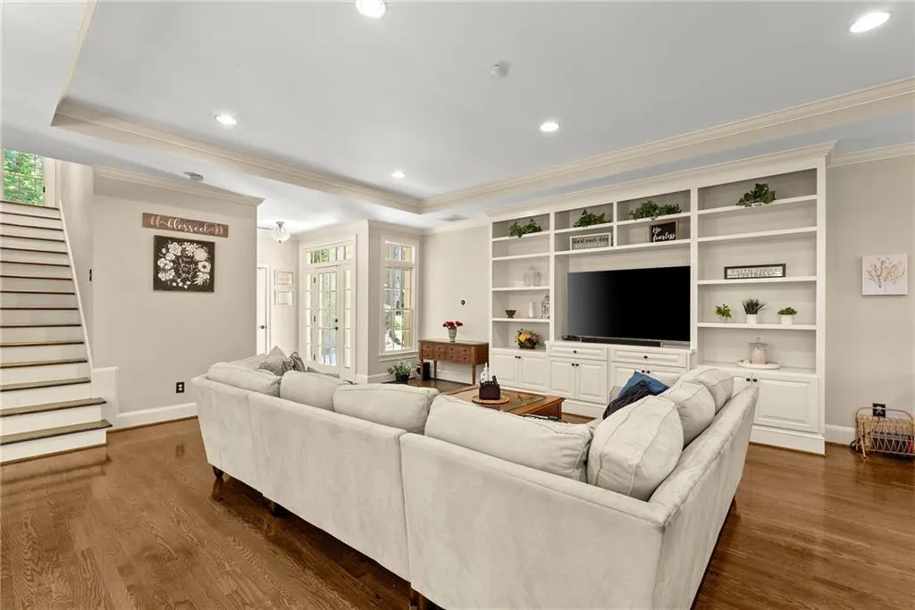 370 Kelson Drive, Atlanta, Georgia 30327, 5 Bedrooms Bedrooms, ,4 BathroomsBathrooms,Residential,Sold,370 Kelson Drive,7385818