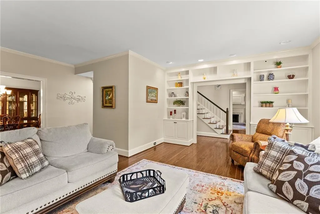 370 Kelson Drive, Atlanta, Georgia 30327, 5 Bedrooms Bedrooms, ,4 BathroomsBathrooms,Residential,Sold,370 Kelson Drive,7385818