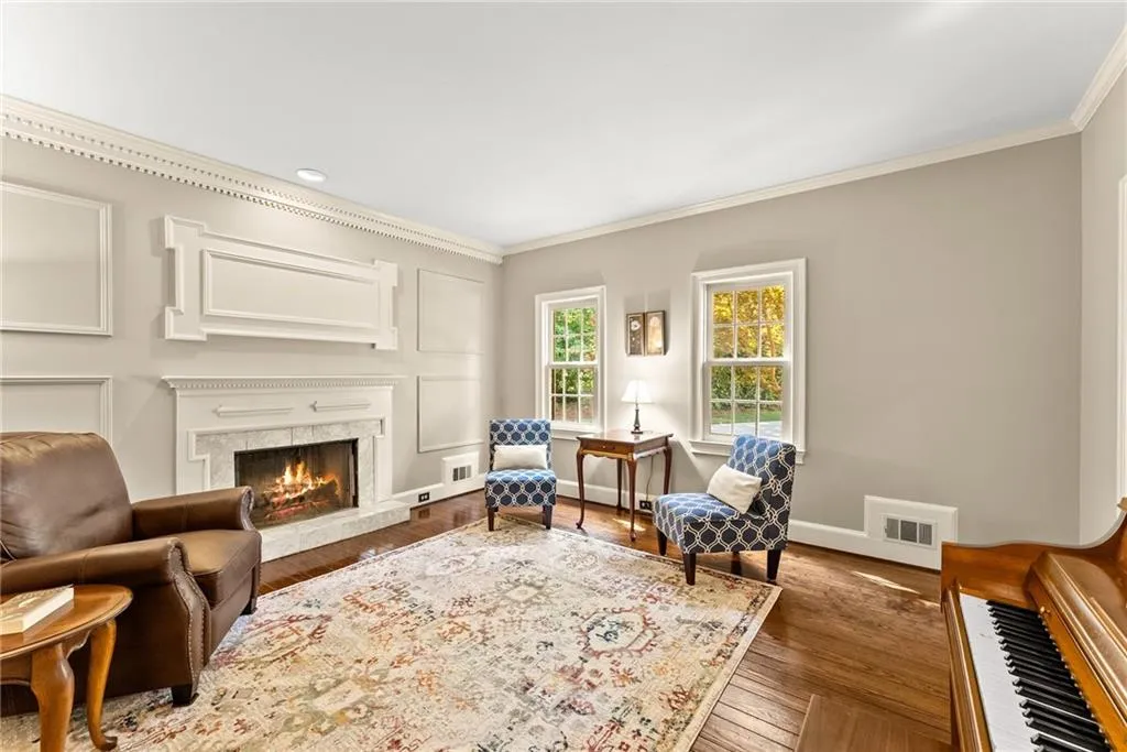 370 Kelson Drive, Atlanta, Georgia 30327, 5 Bedrooms Bedrooms, ,4 BathroomsBathrooms,Residential,Sold,370 Kelson Drive,7385818