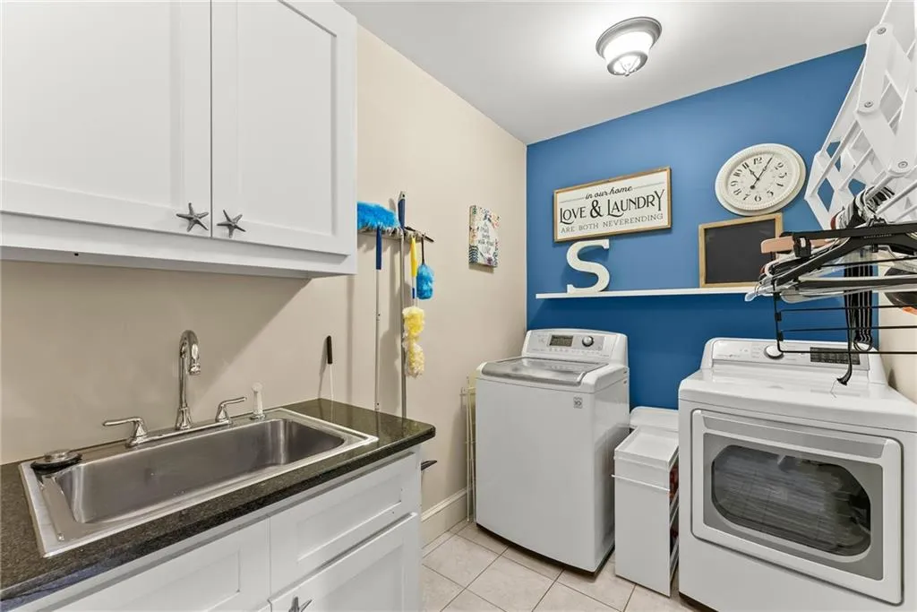 370 Kelson Drive, Atlanta, Georgia 30327, 5 Bedrooms Bedrooms, ,4 BathroomsBathrooms,Residential,Sold,370 Kelson Drive,7385818