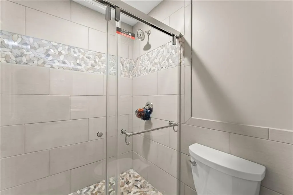 370 Kelson Drive, Atlanta, Georgia 30327, 5 Bedrooms Bedrooms, ,4 BathroomsBathrooms,Residential,Sold,370 Kelson Drive,7385818