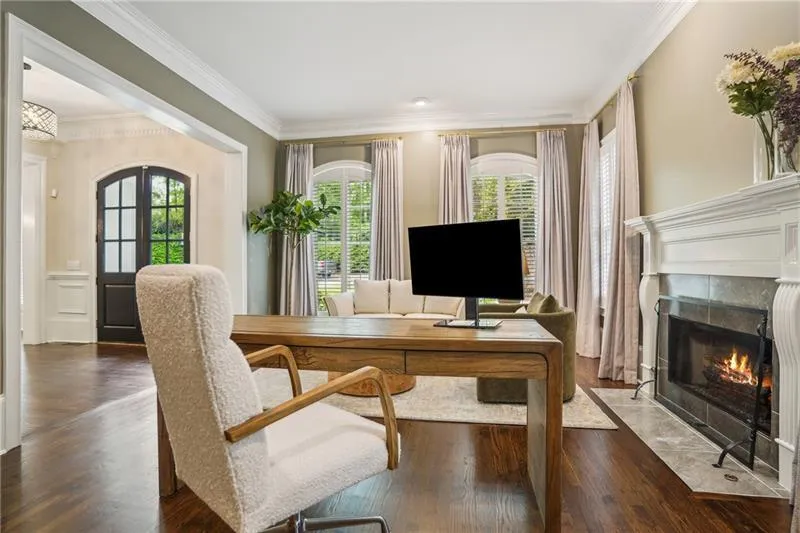 4555 Peachtree Dunwoody Road, Sandy Springs, Georgia 30342, 5 Bedrooms Bedrooms, ,4 BathroomsBathrooms,Residential,For Sale,4555 Peachtree Dunwoody Road,7638443