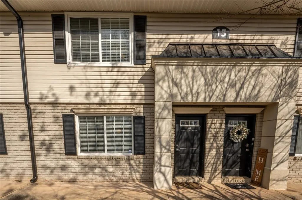 6940 Roswell Road Unit 15c, Atlanta, Georgia 30328, 2 Bedrooms Bedrooms, ,1 BathroomBathrooms,Residential,For Sale,6940 Roswell Road Unit 15c,7615574