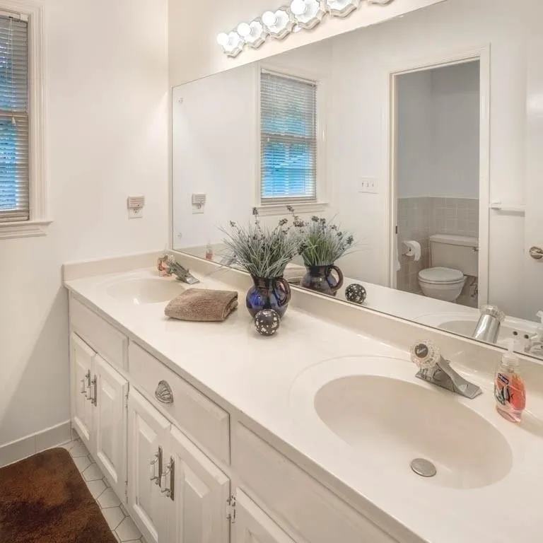 165 Overton Drive, Sandy Springs, Georgia 30342, 4 Bedrooms Bedrooms, ,5 BathroomsBathrooms,Residential,Sold,165 Overton Drive,6739853
