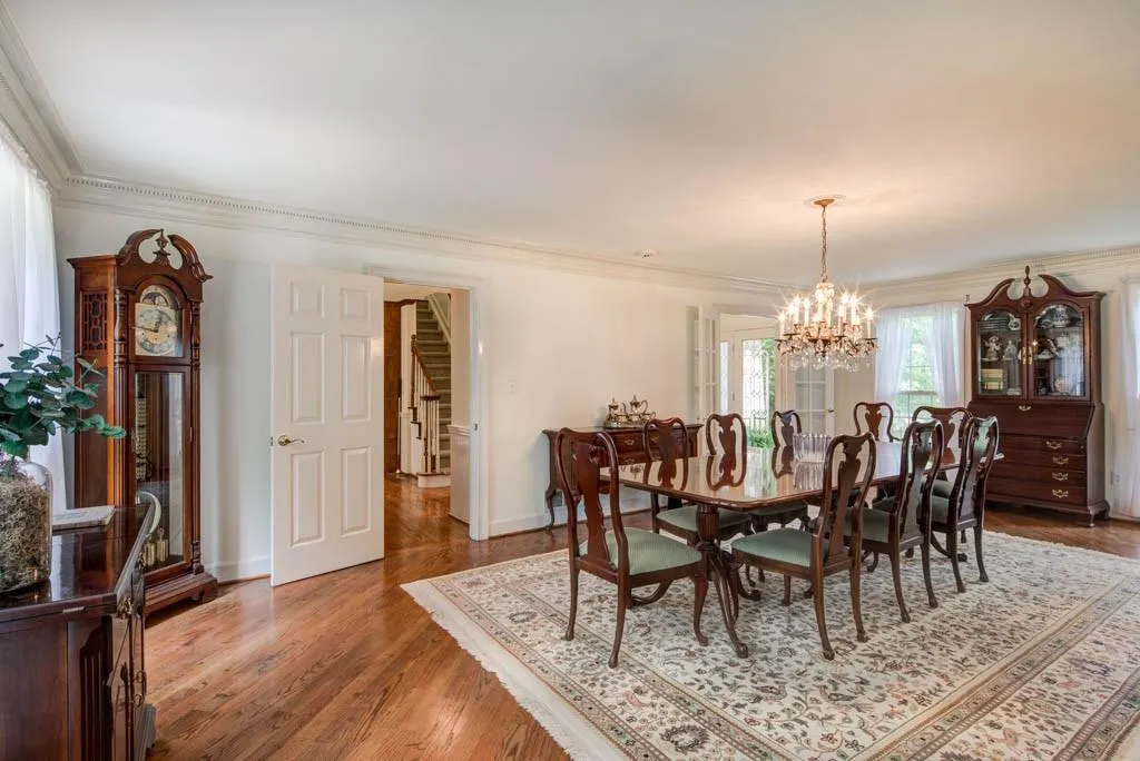 165 Overton Drive, Sandy Springs, Georgia 30342, 4 Bedrooms Bedrooms, ,5 BathroomsBathrooms,Residential,Sold,165 Overton Drive,6739853