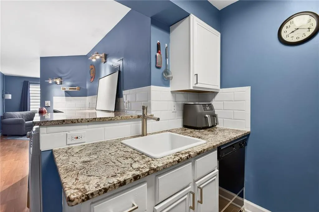 795 Hammond Drive Unit 209, Atlanta, Georgia 30328, 1 Bedroom Bedrooms, ,1 BathroomBathrooms,Residential,For Sale,795 Hammond Drive Unit 209,7695692