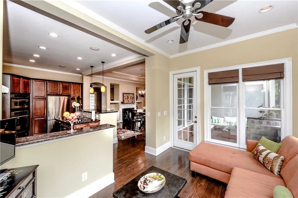 5935 Reddington Way, Sandy Springs, Georgia 30328, 3 Bedrooms Bedrooms, ,3 BathroomsBathrooms,Residential,Sold,5935 Reddington Way,5905442