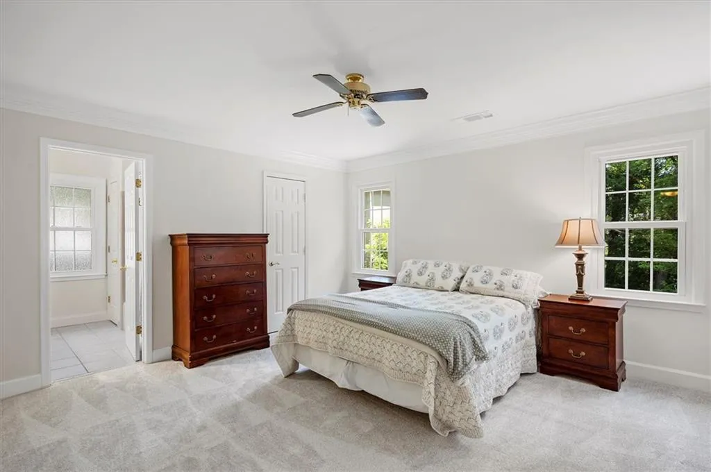 450 Glenmont Court, Sandy Springs, Georgia 30350, 5 Bedrooms Bedrooms, ,4 BathroomsBathrooms,Residential,Sold,450 Glenmont Court,7237849