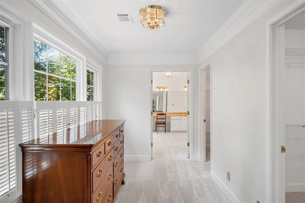 450 Glenmont Court, Sandy Springs, Georgia 30350, 5 Bedrooms Bedrooms, ,4 BathroomsBathrooms,Residential,Sold,450 Glenmont Court,7237849