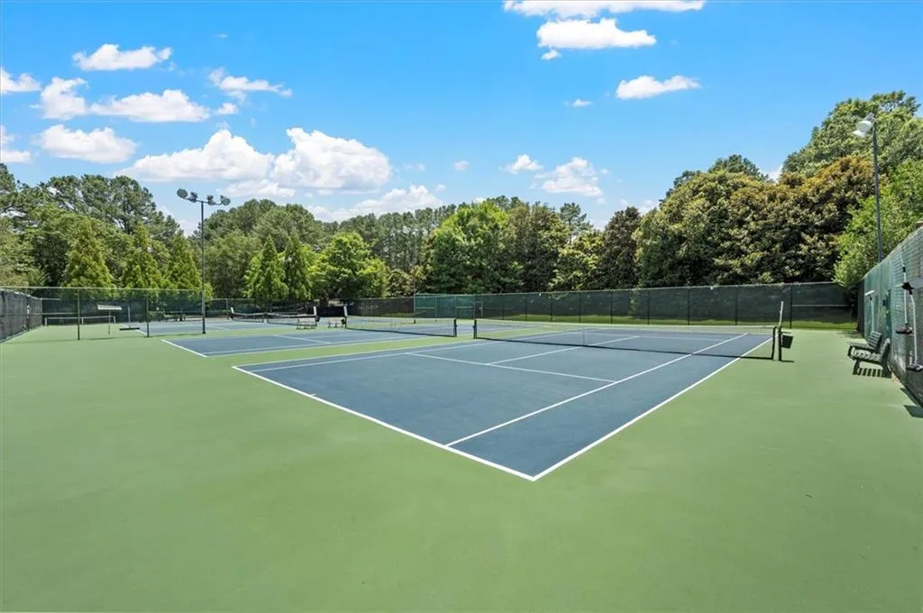 450 Glenmont Court, Sandy Springs, Georgia 30350, 5 Bedrooms Bedrooms, ,4 BathroomsBathrooms,Residential,Sold,450 Glenmont Court,7237849
