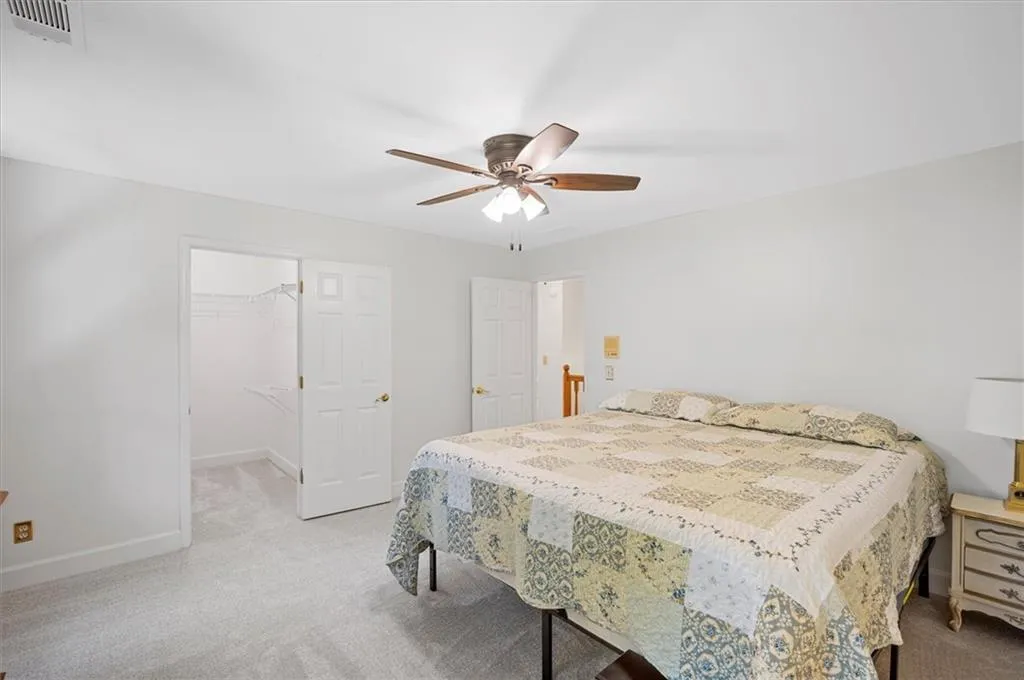 450 Glenmont Court, Sandy Springs, Georgia 30350, 5 Bedrooms Bedrooms, ,4 BathroomsBathrooms,Residential,Sold,450 Glenmont Court,7237849