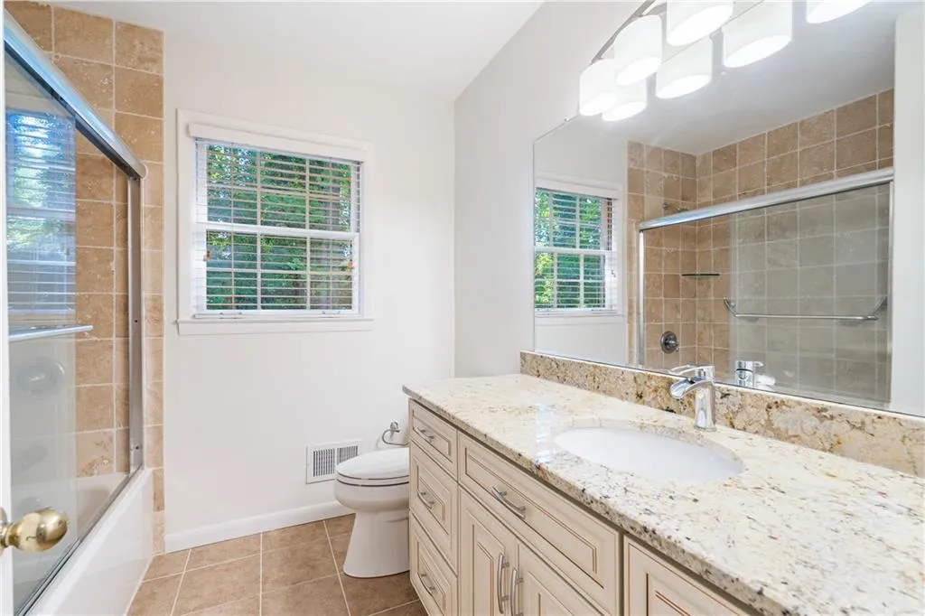6475 Whispering Lane Ne, Sandy Springs, Georgia 30328, 4 Bedrooms Bedrooms, ,2 BathroomsBathrooms,Residential,Sold,6475 Whispering Lane Ne,6876447