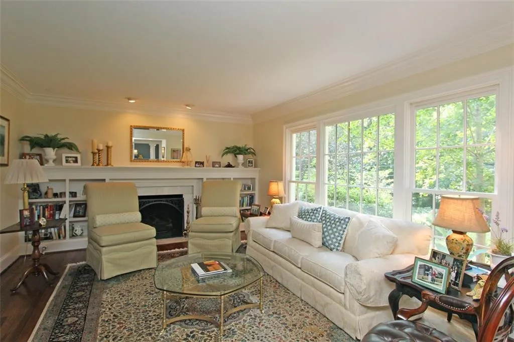 780 Stovall Boulevard Ne, Atlanta, Georgia 30342, 4 Bedrooms Bedrooms, ,5 BathroomsBathrooms,Residential,Sold,780 Stovall Boulevard Ne,5742518