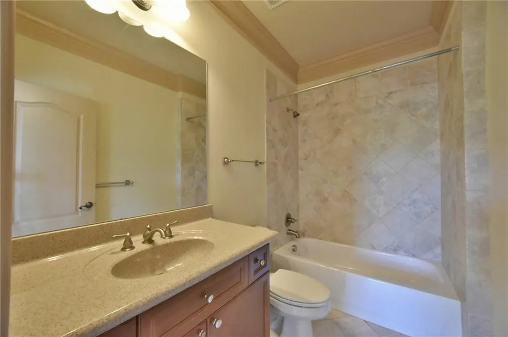 933 Persimmon Point, Atlanta, Georgia 30328, 2 Bedrooms Bedrooms, ,2 BathroomsBathrooms,Residential,Sold,933 Persimmon Point,5746021