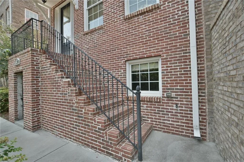 933 Persimmon Point, Atlanta, Georgia 30328, 2 Bedrooms Bedrooms, ,2 BathroomsBathrooms,Residential,Sold,933 Persimmon Point,5746021