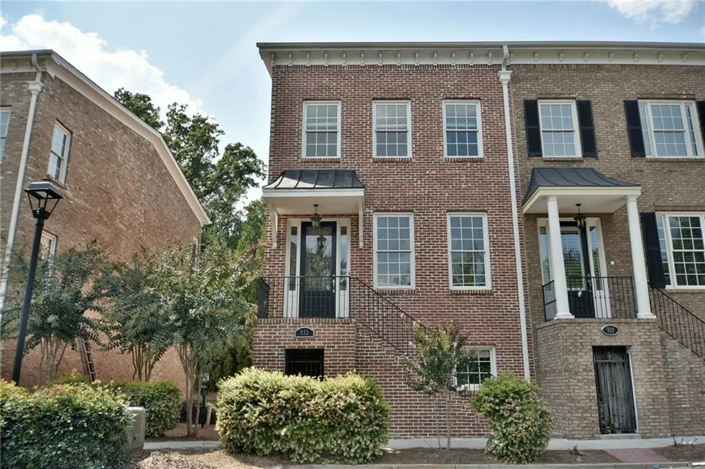 933 Persimmon Point, Atlanta, Georgia 30328, 2 Bedrooms Bedrooms, ,2 BathroomsBathrooms,Residential,Sold,933 Persimmon Point,5746021