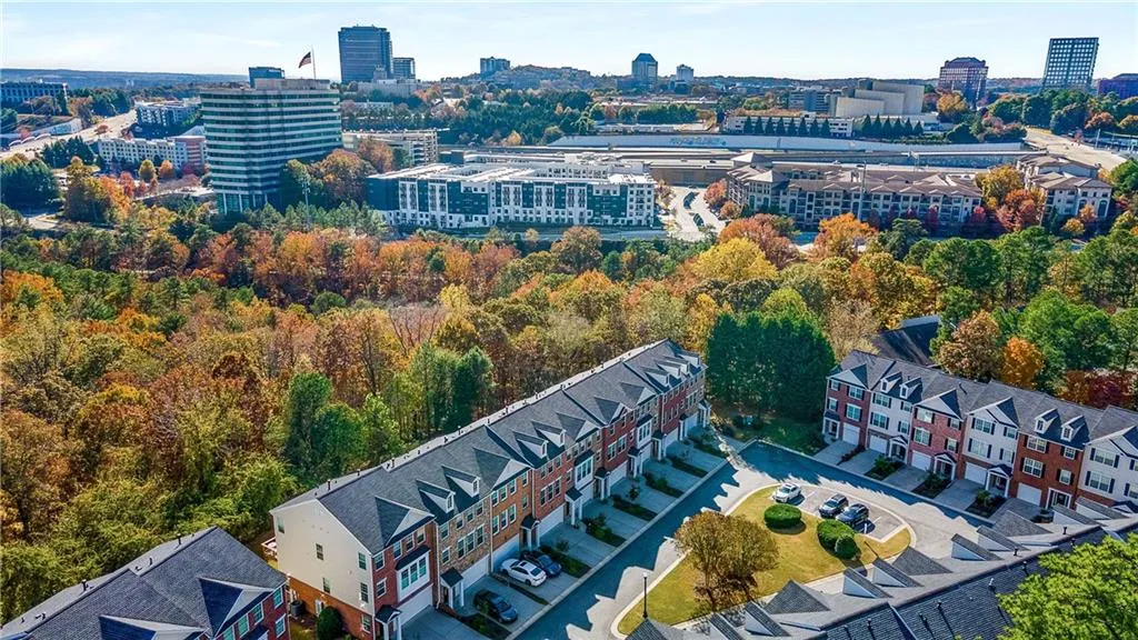 3624 Chattahoochee Summit Drive Se, Atlanta, Georgia 30339, 3 Bedrooms Bedrooms, ,2 BathroomsBathrooms,Residential,For Sale,3624 Chattahoochee Summit Drive Se,7678936