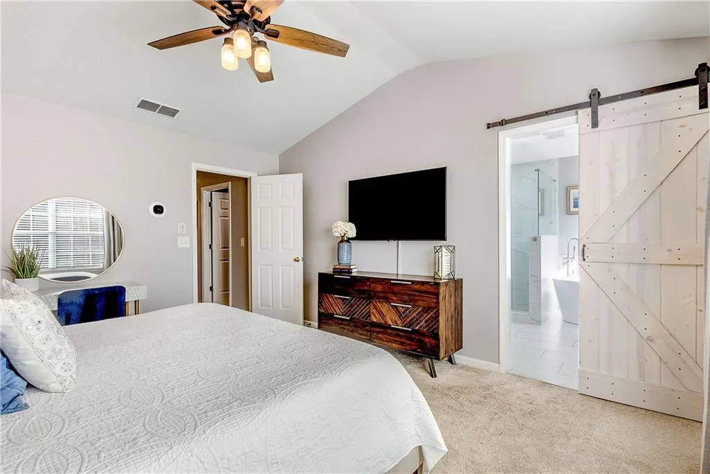 3624 Chattahoochee Summit Drive Se, Atlanta, Georgia 30339, 3 Bedrooms Bedrooms, ,2 BathroomsBathrooms,Residential,For Sale,3624 Chattahoochee Summit Drive Se,7678936