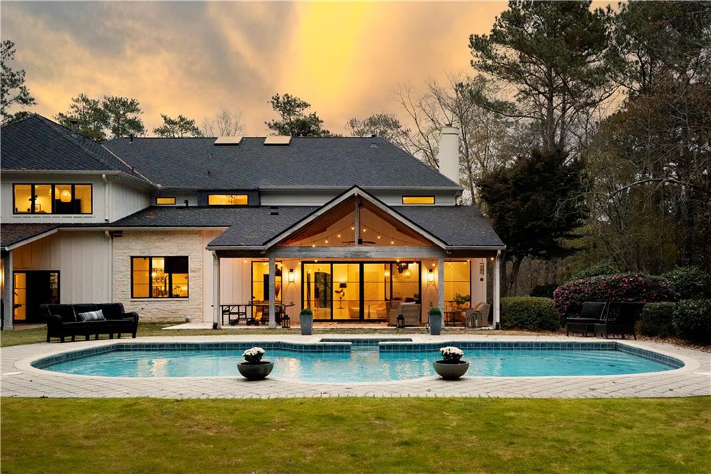 210 N Chambord Drive NW, Atlanta, Georgia 30327, 6 Bedrooms Bedrooms, ,6 BathroomsBathrooms,Residential,Sold,210 N Chambord Drive NW,7302853