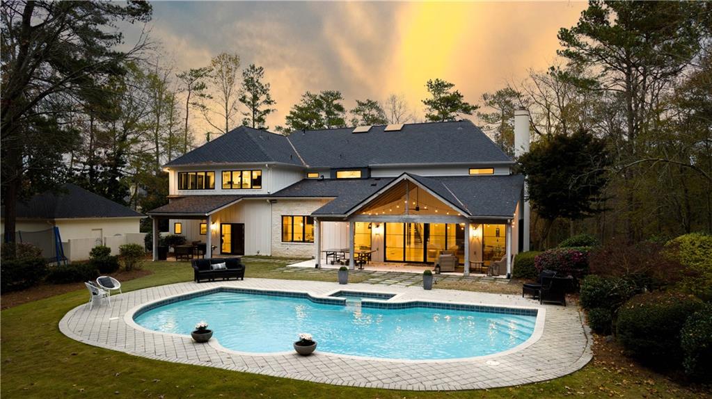 210 N Chambord Drive NW, Atlanta, Georgia 30327, 6 Bedrooms Bedrooms, ,6 BathroomsBathrooms,Residential,Sold,210 N Chambord Drive NW,7302853